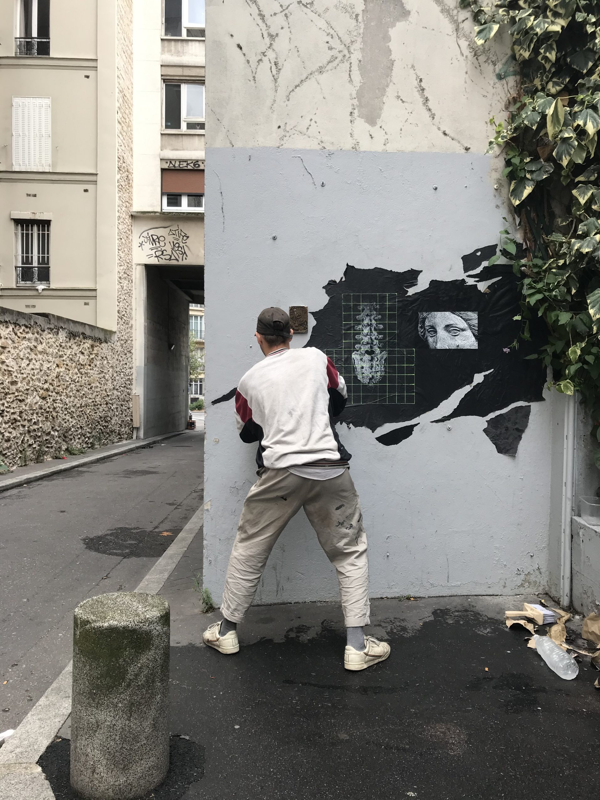 Pasting Session with Nasti in the streets of Paris